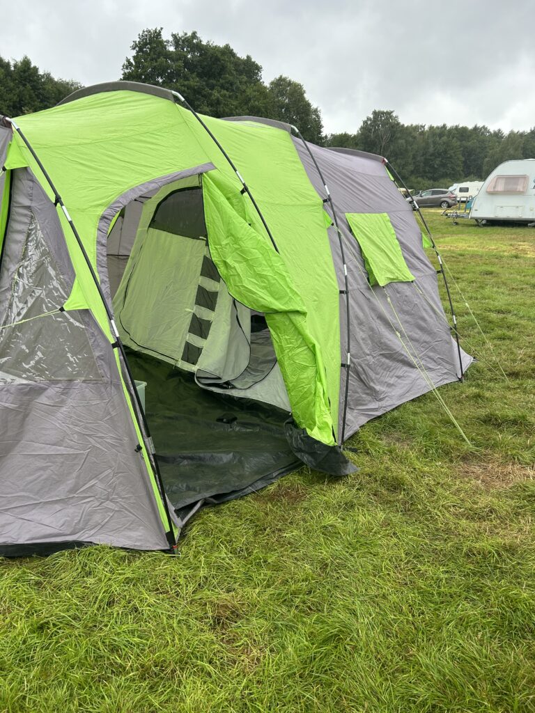 Unser Zelt - Camping mit Kind und Hund